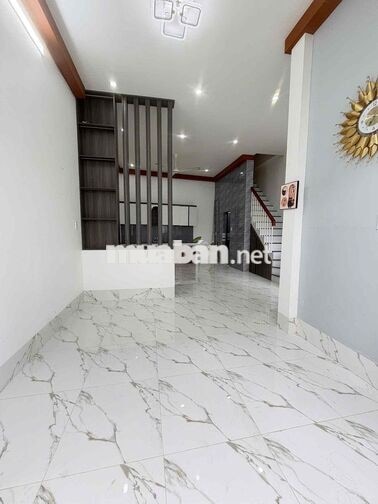 Nhà mới trệt lầu hẻm Bờ Hồ Huỳnh Cương