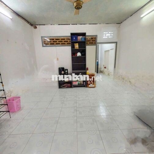 cho thuê nhà có nhiều nội thất - 2 phòng ngủ - sẽ bê mới lại