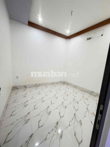Nhà mới trệt lầu hẻm Bờ Hồ Huỳnh Cương