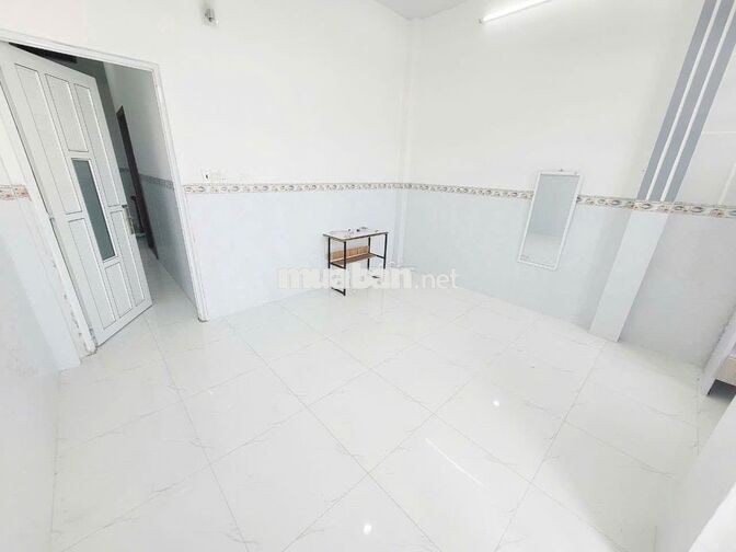 Cho thuê nhà 2 phòng ngủ hẻm Hồ Bún Xáng