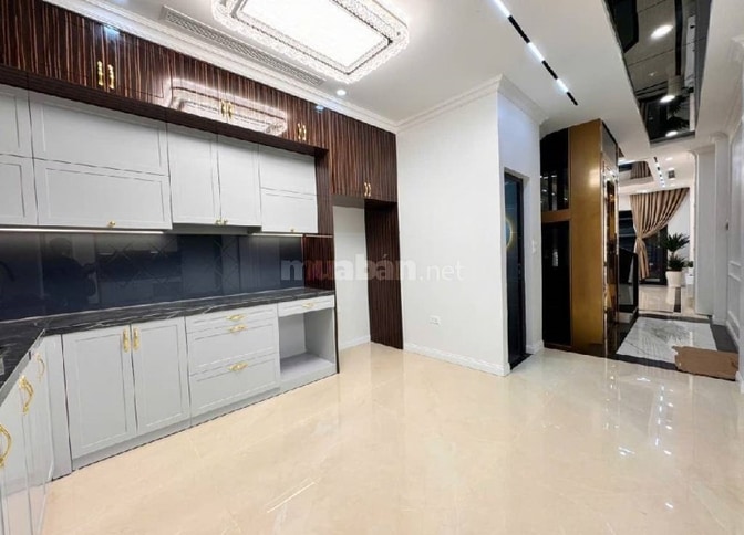 Bán nhà đẹp tại Huỳnh Thúc Kháng 40m2x6,5t chỉ 20,8 tỷ