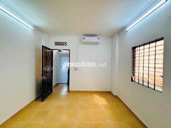 Nhà Quận Phú Nhuận 1trệt 1lầu hẻm Hoàng Diệu ( 2pn 2wc )