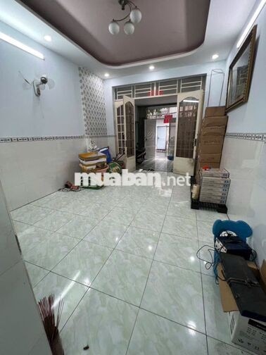 CHO THUÊ NHÀ ĐƯỜNG VĂN CAO PHƯỜNG PHÚ THỌ HOÀ HẺM 🚗 . ĐÚC 2,5 T