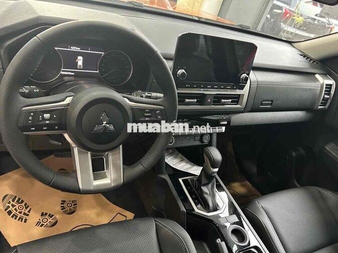 Mitsubishi Triton Premium 1 cầu Cam