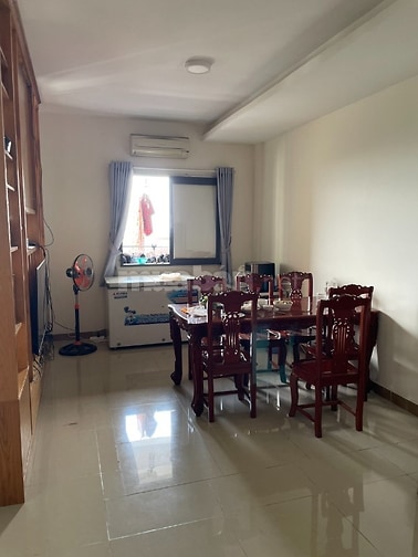 Cần bán gấp căn hộ tầng cao, view sông