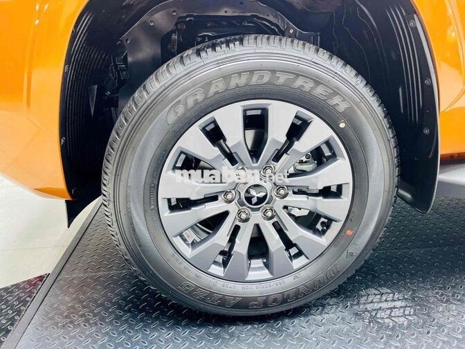 Mitsubishi Triton Premium 1 cầu Cam