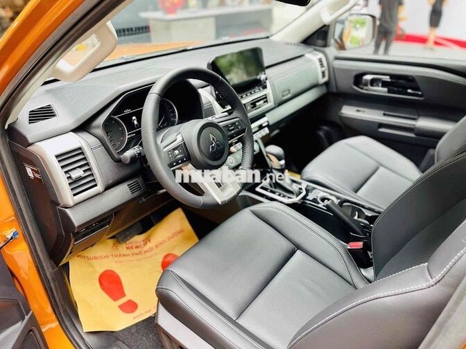 Mitsubishi Triton Premium 1 cầu Cam