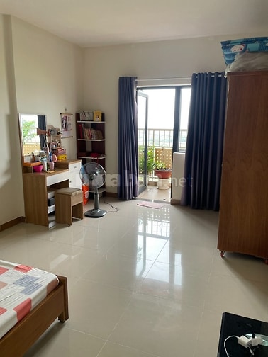Cần bán gấp căn hộ tầng cao, view sông