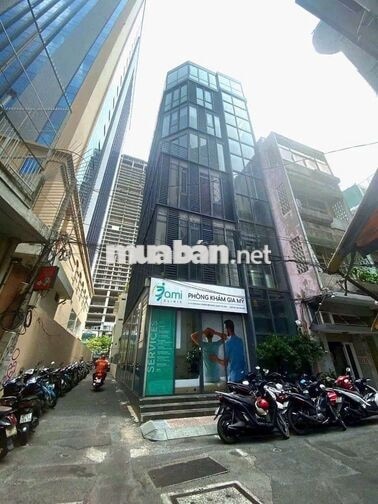 Chính chủ cho thuê 2/3 Hàm Nghi, Phường Bến Nghé giá 150 triệu/tháng