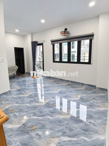 PHÒNG MỚI SẠCH ĐẸP – HẺM 381 LÊ VĂN QUỚI - CÓ BAN CÔNG