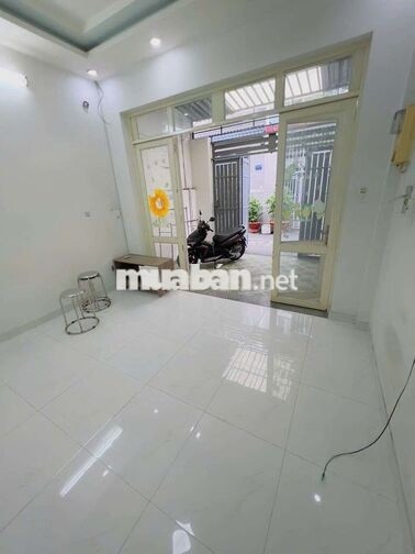cho thuê nhà 4x15 lê văn thọ p11 Gò Vấp hẻm xe hơi 2 phòng ngủ giá 8tr