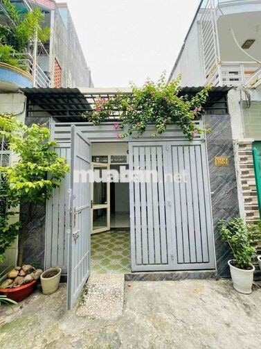 cho thuê nhà 4x15 lê văn thọ p11 Gò Vấp hẻm xe hơi 2 phòng ngủ giá 8tr