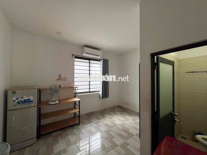 Cho  nữ thuê phòng gần Đh Văn Lang cs3