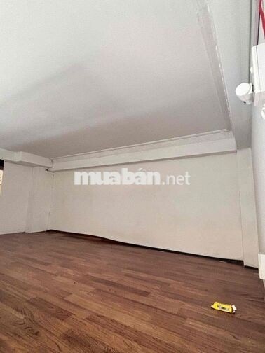 MẶT BẰNG CÓ GÁC Ở LẠI - HẺM Ô TÔ - ĐIỆN NƯỚC NHÀ NƯỚC