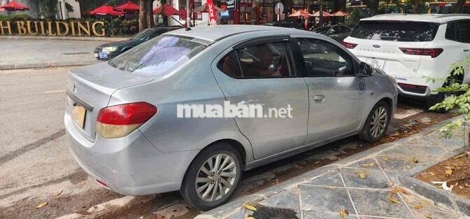 cần bán attrage 2019