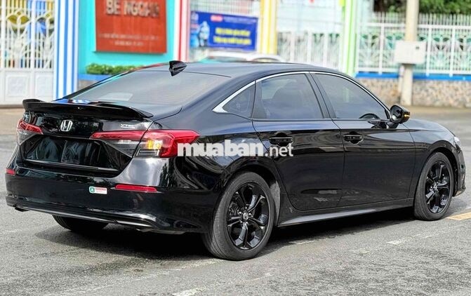 Honda Civic 2023 gen 11 G 1.5Turbo Đen, xe zin