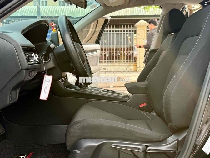 Honda Civic 2023 gen 11 G 1.5Turbo Đen, xe zin