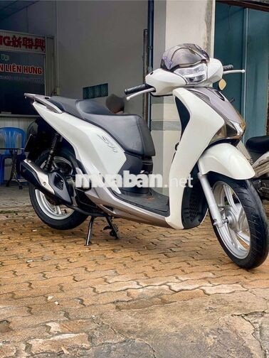 Honda SH 125i CBS Date 2017 Bs phong thủy 38636