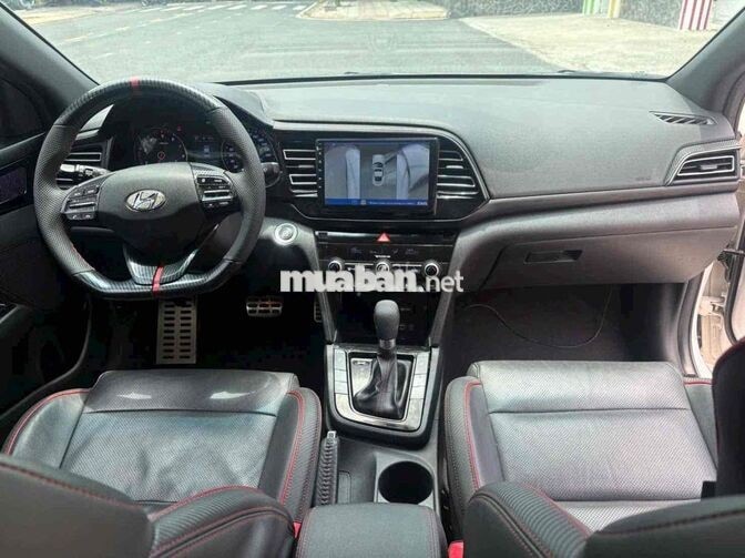 Hyundai Elantra 2019 Sport 1.6Turbo Trắng xe zin