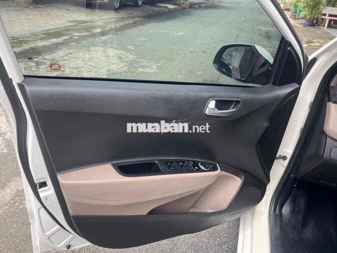 Hyundai Grand i10 5 chỗ màu Trắng