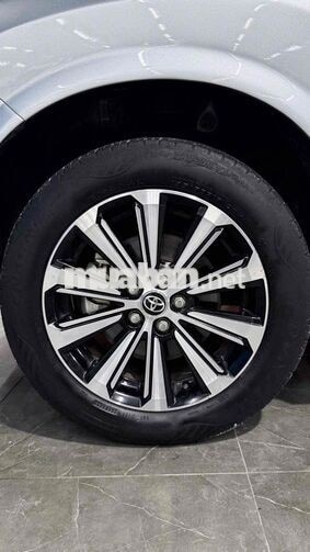 Toyota Avanza Premio 2022 Số tự động Bạc