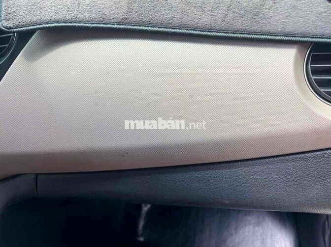 Hyundai Grand i10 5 chỗ màu Trắng