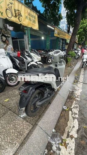 Honda Vision Cao cấp 2025 Xám Mới 90%