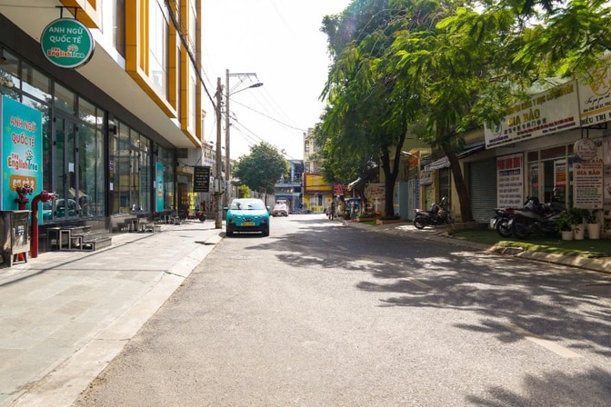 Cho thuê văn phòng Dĩ An 150m2 Bcons VP6 giá 10 triệu