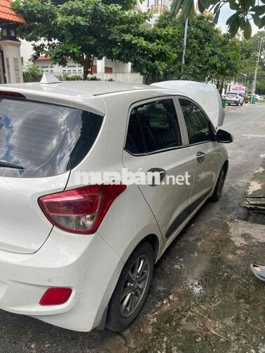Hyundai Grand i10 5 chỗ màu Trắng