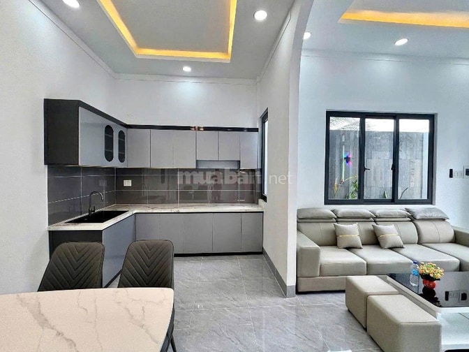 XUẤT HIỆN CĂN NHÀ CẤP 4 SÂN VƯỜN 1TỶ750 GIÁP PHƯỜNG BỬU LONG BIÊN HÒA.