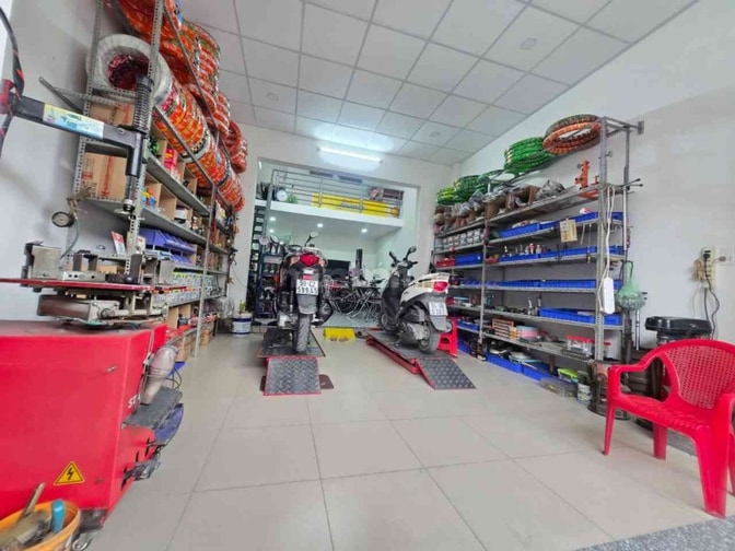 Tặng Voucher nhà mặt phố đường Đinh Thị Thi chỉ còn 5.9 Tỷ