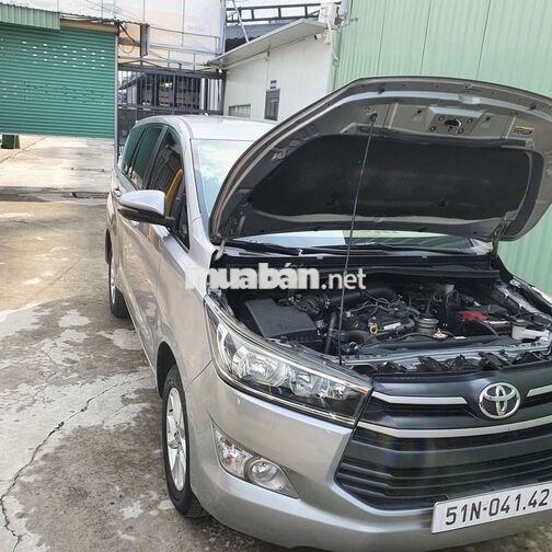 Toyota Innova 2018 Số sàn Ghế nỉ Bạc