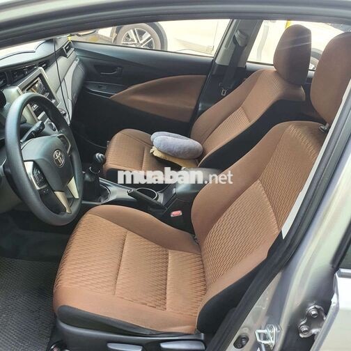 Toyota Innova 2018 Số sàn Ghế nỉ Bạc