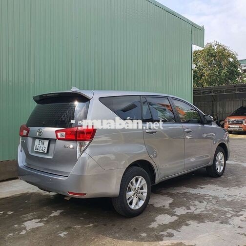 Toyota Innova 2018 Số sàn Ghế nỉ Bạc
