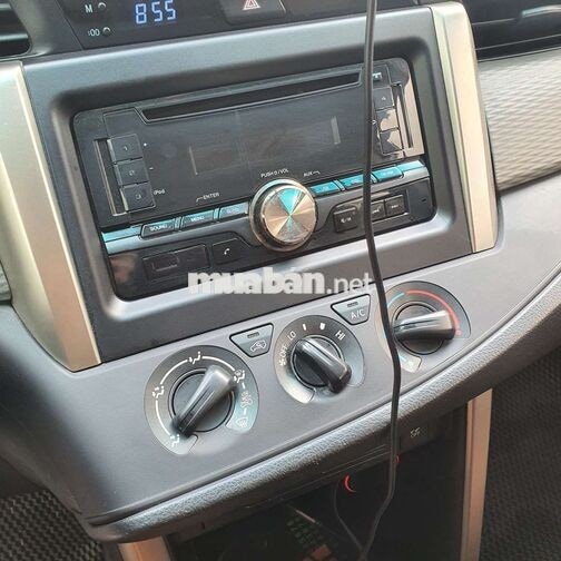 Toyota Innova 2018 Số sàn Ghế nỉ Bạc