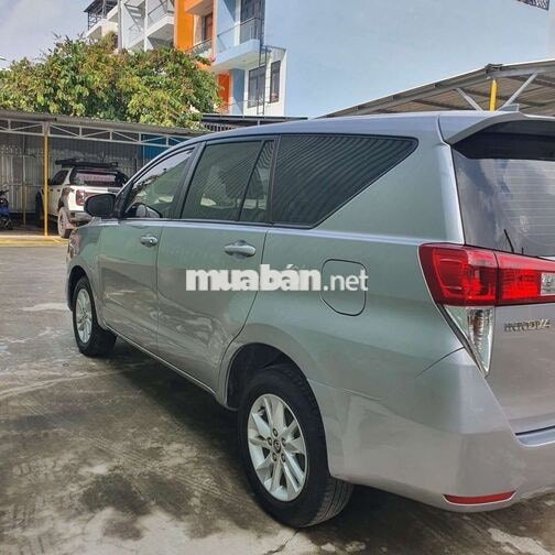 Toyota Innova 2018 Số sàn Ghế nỉ Bạc