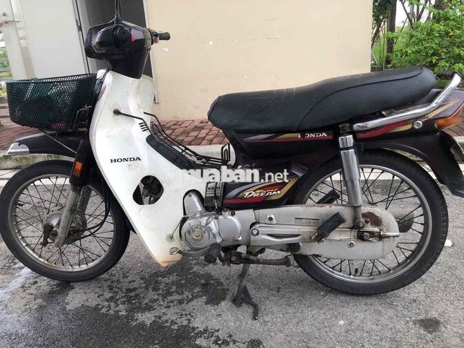 Honda Dream Trắng, Đen