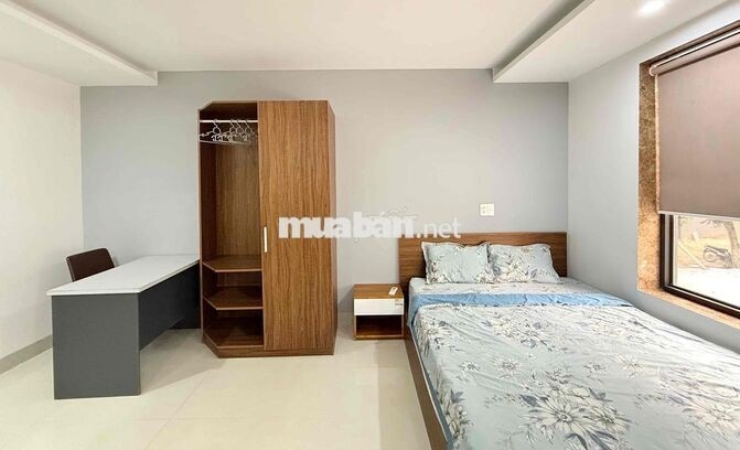 Trống sẵn căn hộ cửa sổ lớn, thoáng mát, rộng rãi