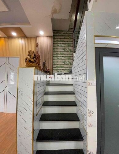 Nhà 1 trệt 1 lầu, 2 mặt tiền, ô tô 7 chỗ đậu trong nhà Bình Chiểu , Th