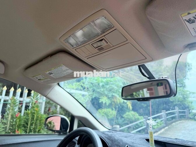 Toyota Venza 2.7 AWD 2009 Trắng Tự động