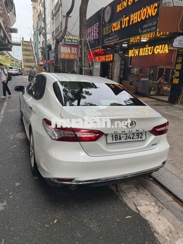 Toyota Camry 2.5Q 2020 Trắng Da