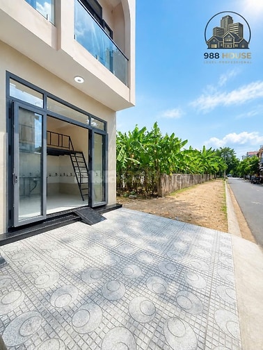 Bán nhà  trệt lầu 2 mặt tiền KDC Hàng Bàng, dòng tiền 24tr/tháng 