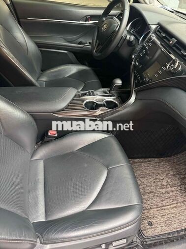 Toyota Camry 2.5Q 2020 Trắng Da