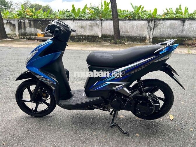Yamaha Luvias Fi Xanh đen