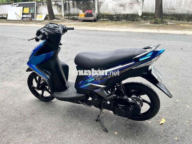 Yamaha Luvias Fi Xanh đen