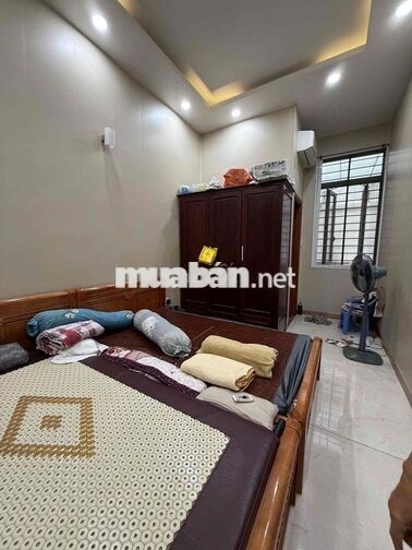 Cho thuê biệt thự full nội thất đối diện công viên khu tên lửa
