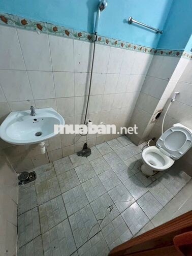 CHO THUÊ NHÀ MT PHAN THỊ HÀNH - Phường PHÚ THỌ HOÀ 4 x 18 đúc lầu 