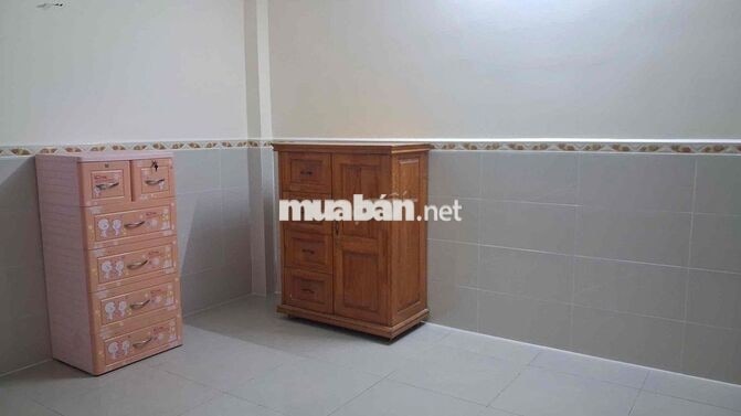 chính chủ cho thuê nhà 4,5x17 ba lầu
