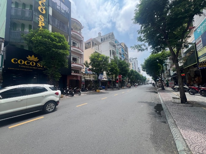 CHUYỂN NHƯỢNG MẶT TIỀN ĐƯỜNG CALMETTE - GẦN CHỢ BẾN THÀNH - QUẬN 1!!!