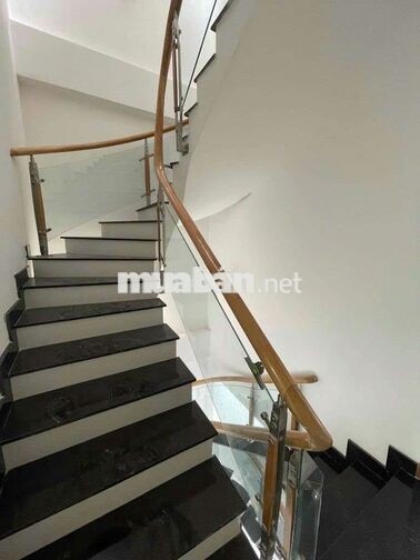 cho thuê nhà nguyễn Văn Yến 4PN, 6WC giá 18tr